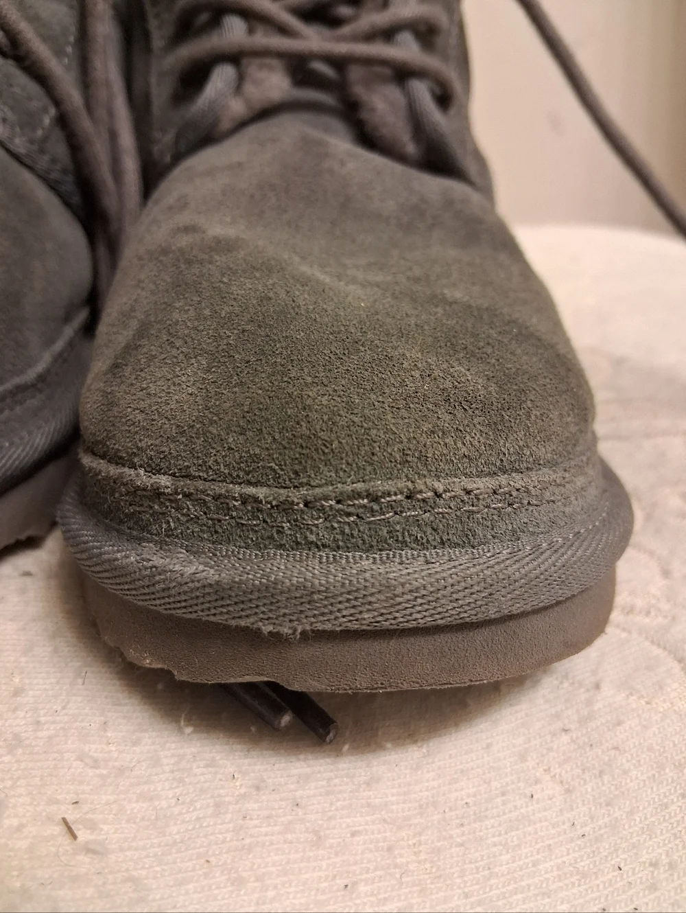 Mens UGG gray Suede Winter Boots with Sherpa Lining Sheepskin Size 6, Fit for 5